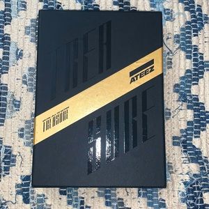 ATEEZ “EP: FIN: ALL TO ACTION” Album + Photocards
